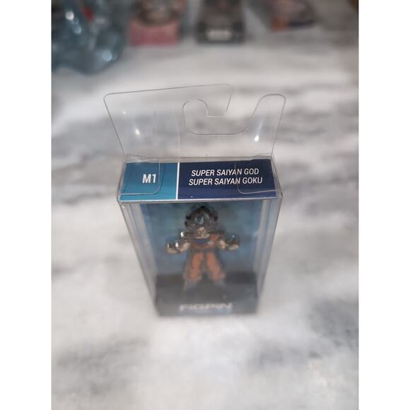 FiGPiN Mini #M1, Dragon Ball Super- SSGSS Goku, Locked Enamel Pin,‎ Miniature - Picture 5 of 5